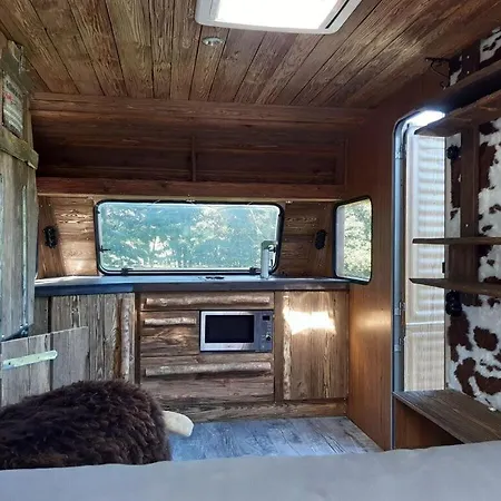 Semesterbostad Caravan Cabin Modern Retreat